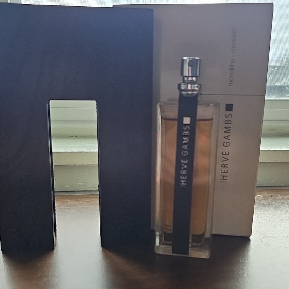 NIB Herve Gambs Monolith Wood Art With Musc Amber Room Spray - Rare Scent - Picture 4 of 6